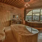 Sah Saray Cave Halal Hotel *