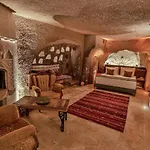 Sah Saray Cave Halal Γκόρεμε