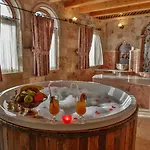 Sah Saray Cave Halal Hotel Goreme