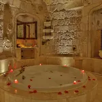 Hotel Sah Saray Cave Halal *