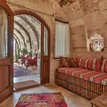 Sah Saray Cave Halal Hotel Göreme
