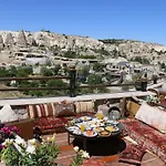 Sah Saray Cave Halal ギョレメ