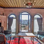 Sah Saray Cave Halal Hotel