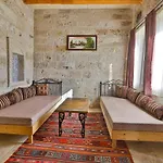 Sah Saray Cave Halal Hotel