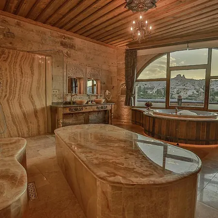 Sah Saray Cave Halal Hotel *