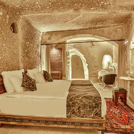 Sah Saray Cave Halal Hotel *
