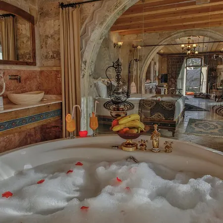 Sah Saray Cave Halal *