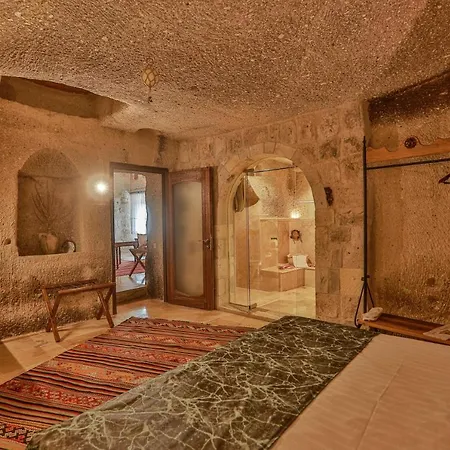 Sah Saray Cave Halal Hotel