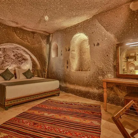 Hotel Sah Saray Cave Halal