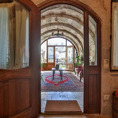 Sah Saray Cave Halal