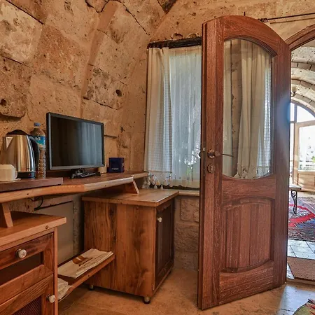 Sah Saray Cave Halal