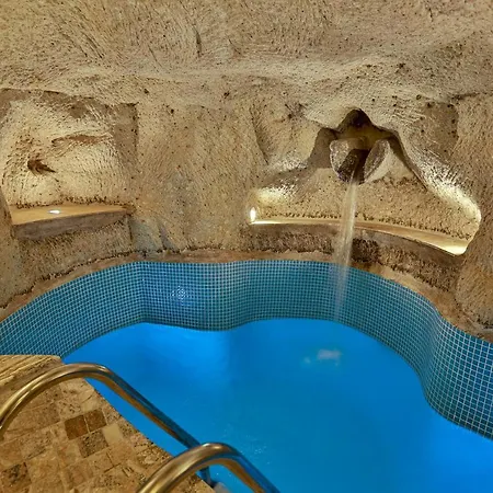 Sah Saray Cave Halal Hotel
