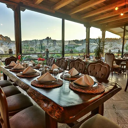 Sah Saray Cave Halal *