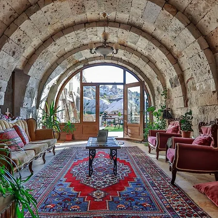 Sah Saray Cave Halal Hotel
