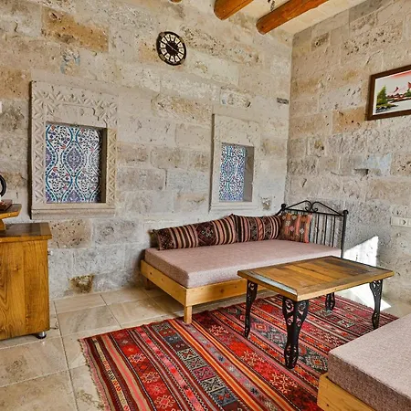 Sah Saray Cave Halal Hotel