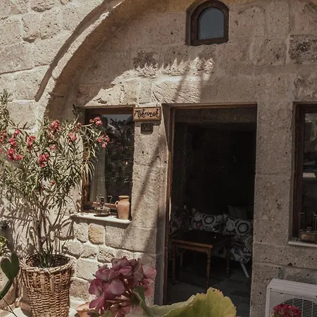 Sah Saray Cave Halal