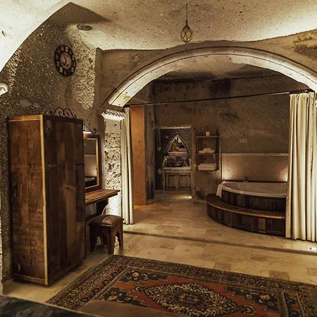 Hotel Sah Saray Cave Halal *