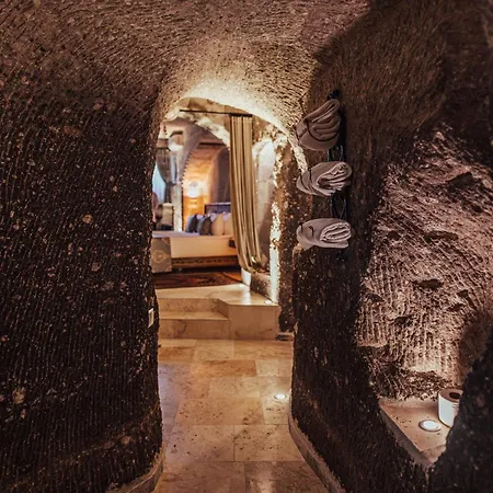Sah Saray Cave Halal Hotel