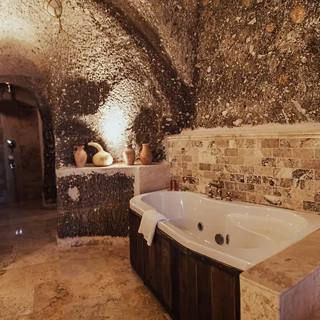 Sah Saray Cave Halal Hotel