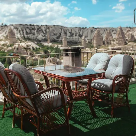 Hotel Sah Saray Cave Halal