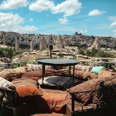 Hotel Sah Saray Cave Halal *