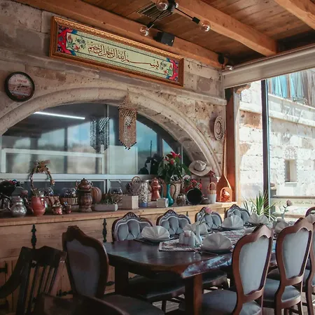 Sah Saray Cave Halal Goreme