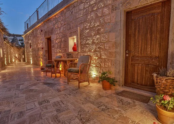 Hotel Sah Saray Cave Halal *