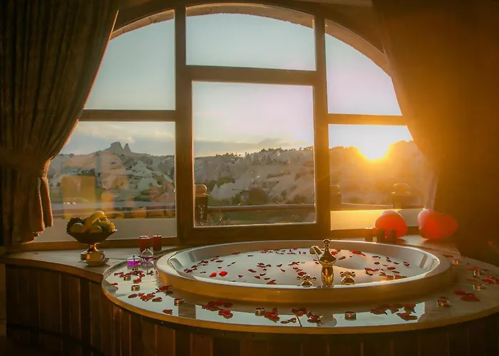 Hotel Sah Saray Cave Halal *