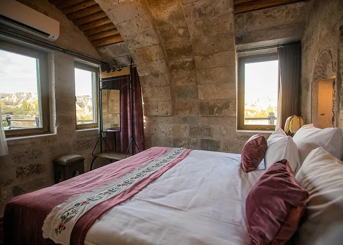 Sah Saray Cave Halal Göreme