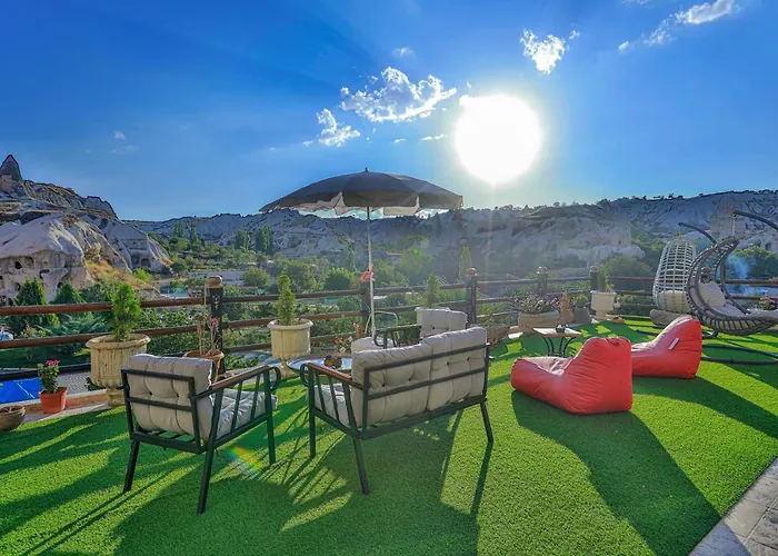 Hotel Sah Saray Cave Halal