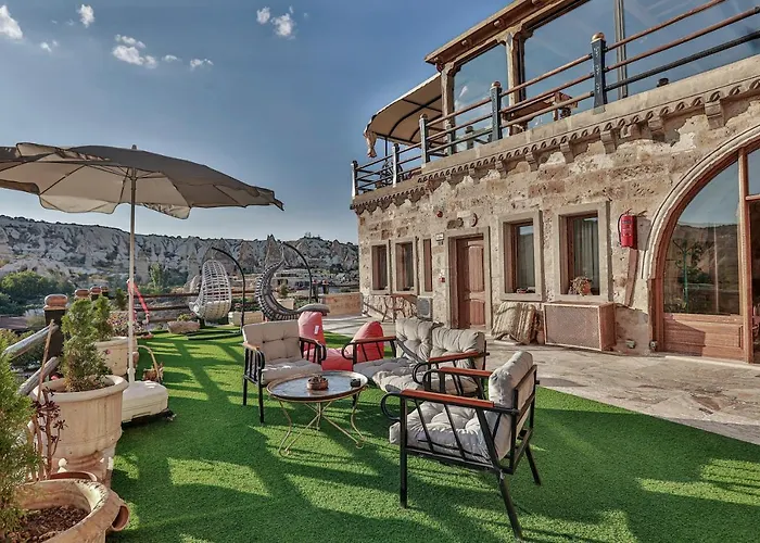 Hotel Sah Saray Cave Halal