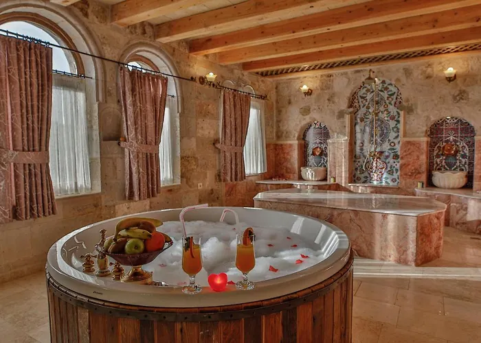 Hotel Sah Saray Cave Halal *