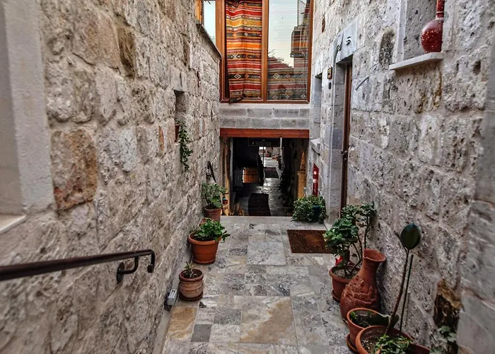 Sah Saray Cave Halal * Göreme