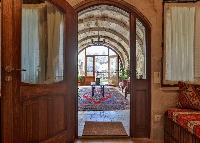 Sah Saray Cave Halal