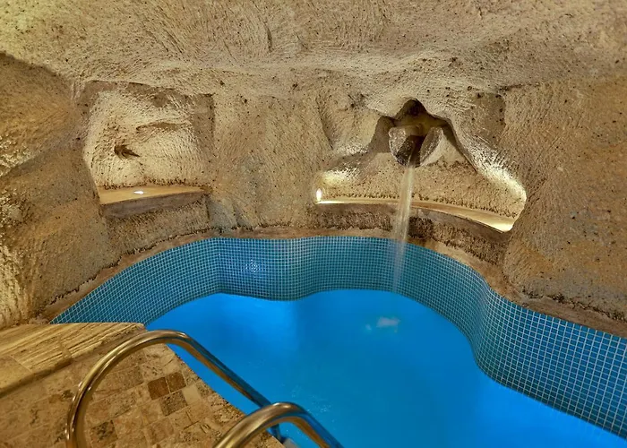 Sah Saray Cave Halal Hotel