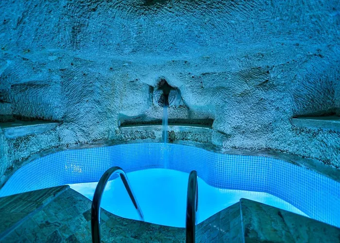 Sah Saray Cave Halal