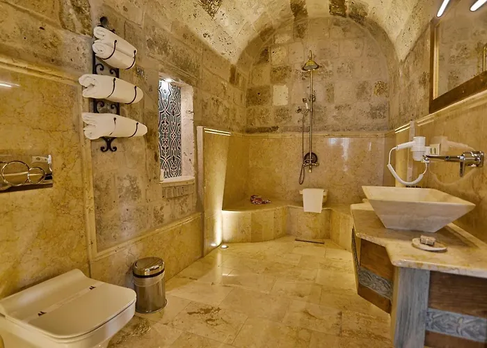 Sah Saray Cave Halal Hotel