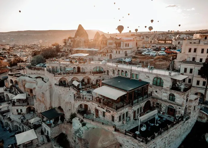 Sah Saray Cave Halal *